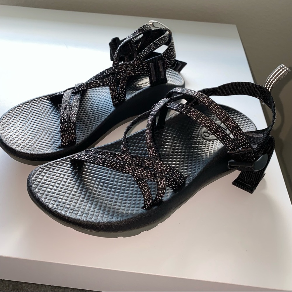 BRAND NEW Kids Chacos